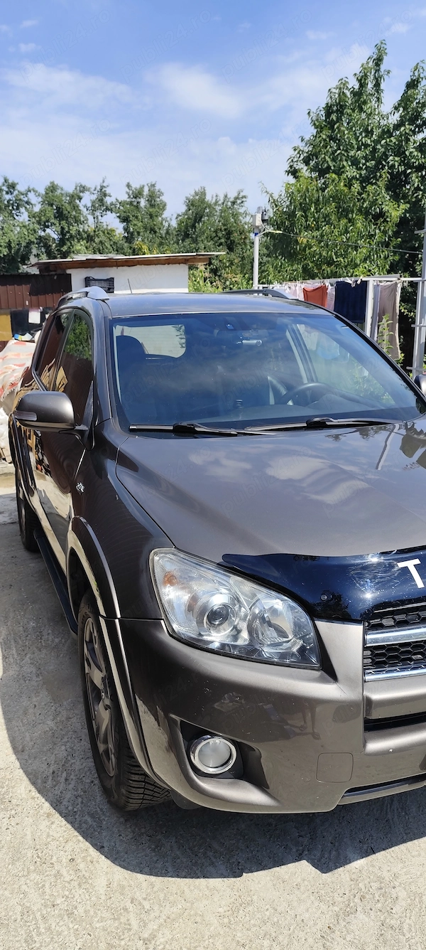TOYOTA RAV4 2010 — imagine 3
