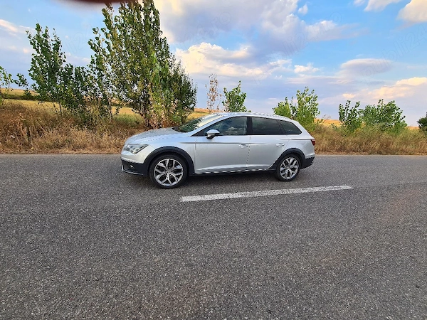 SEAT Leon 2015 — imagine 3