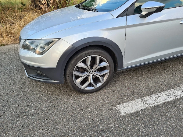 SEAT Leon 2015 — imagine 2
