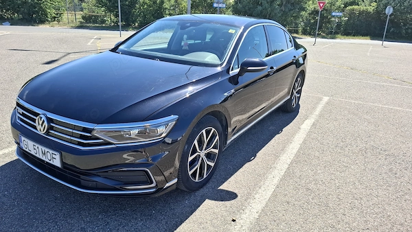 VOLKSWAGEN Passat 2020 — imagine 3