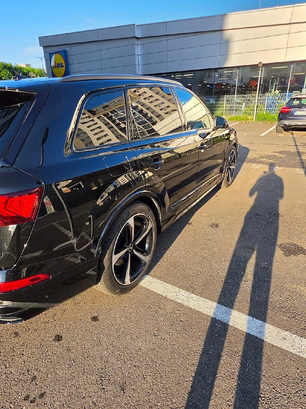 AUDI Q7 2023 — imagine 9