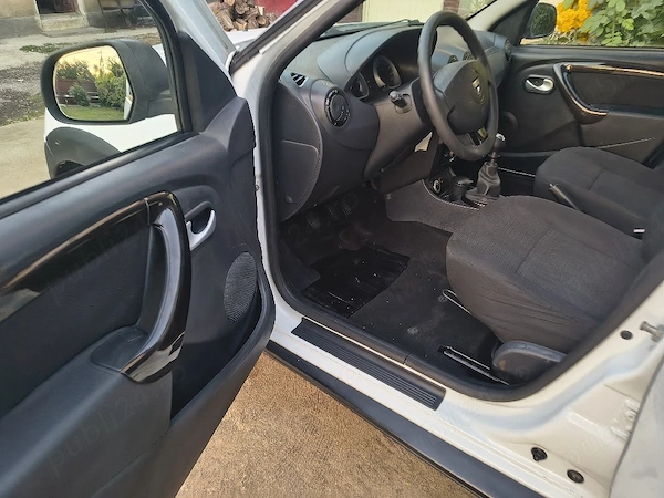 DACIA Duster 2011 — imagine 3