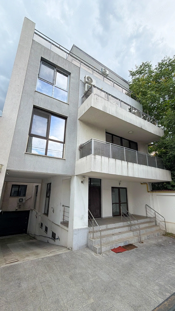 Banu Manta, Liceu Ion Neculce, de inchiriat apartament la parter+terasa si curte! — fotografia 1