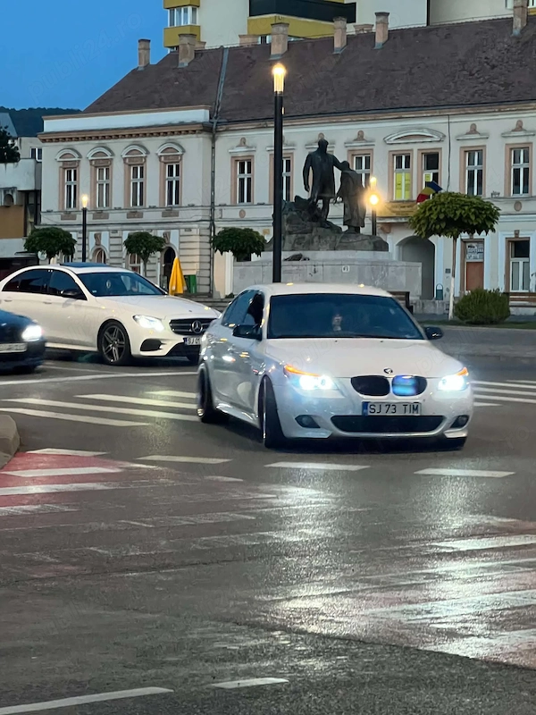 BMW 5 Series 2009 — imagine 10