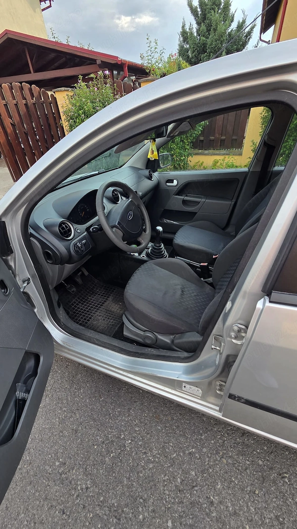 FORD Fiesta 2002 — imagine 6