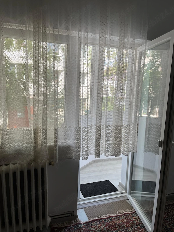 Închiriez garsoniera zona Sens — fotografia 3