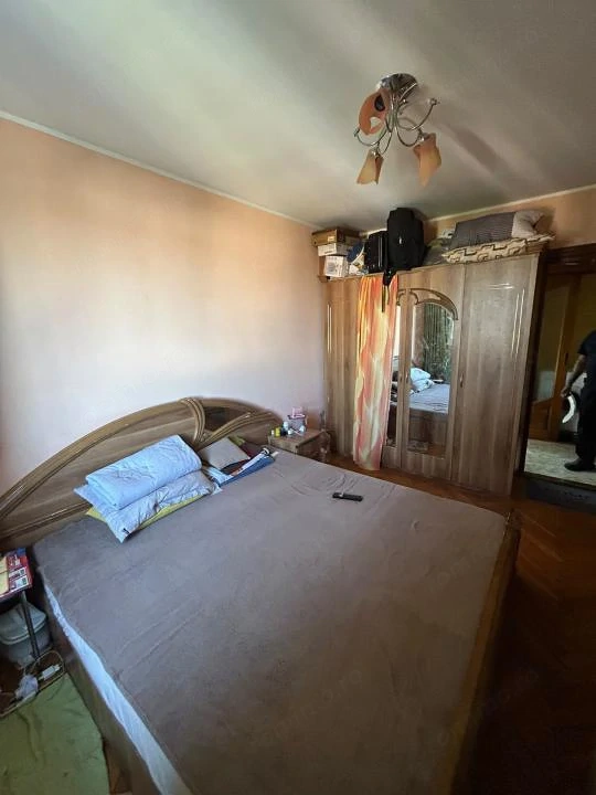 De vânzare apartament 3 camere decomandate – Galați, zona TRIBUNAL — fotografia 1