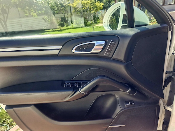 PORSCHE Cayenne 2016 — imagine 7
