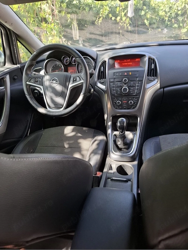 OPEL Astra 2012 — imagine 2