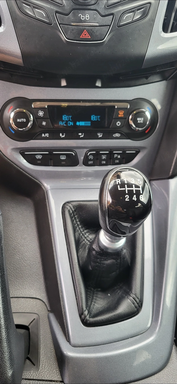 FORD Focus 2013 — imagine 5