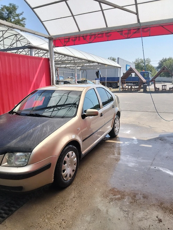 VOLKSWAGEN Bora 2000 — imagine 3