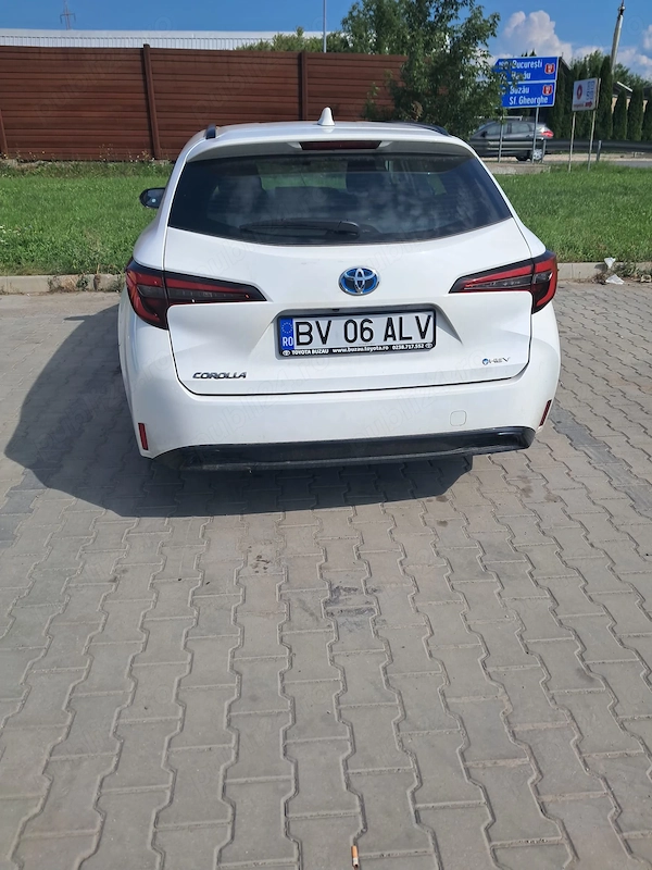TOYOTA Corolla 2026 — imagine 2