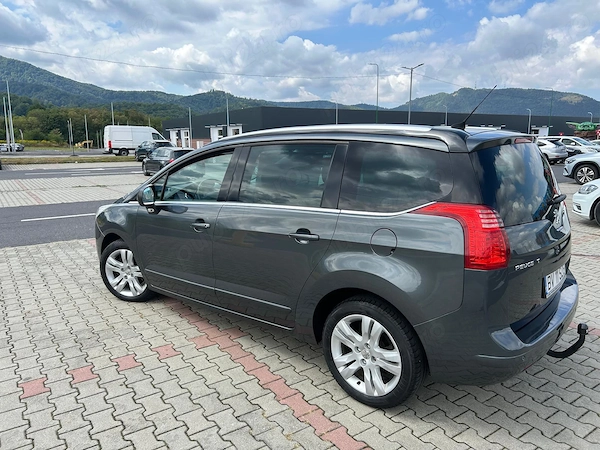 PEUGEOT 5008 2010 — imagine 2