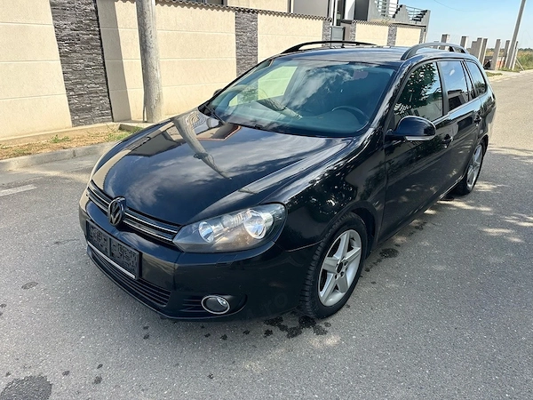 VW Golf VI 1.6 TDI,Euro 5,Navigatie,Pilot automat,klima