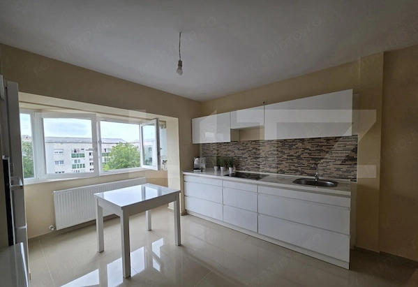 Apartament cu 2 camere de vânzare, suprafață 60,59mp,zona Micro 17 Satu Mare — fotografia 3