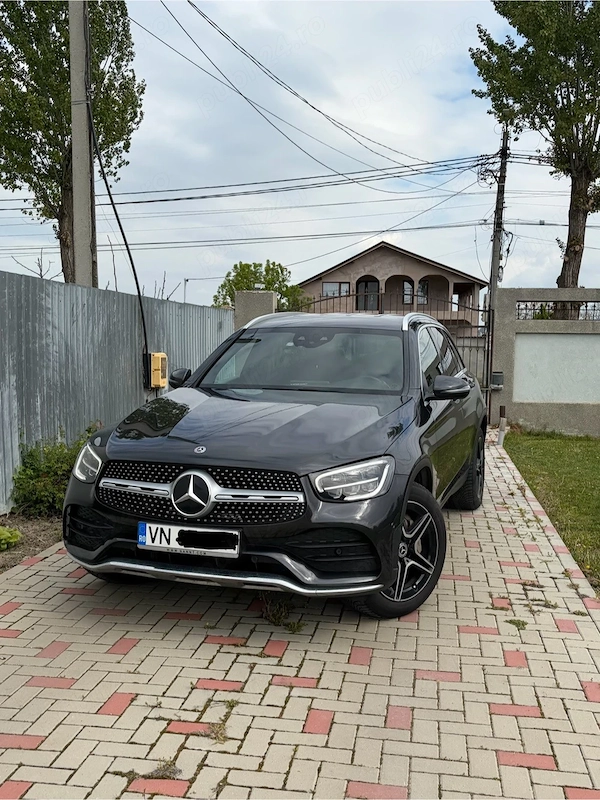 MERCEDES-BENZ GLC