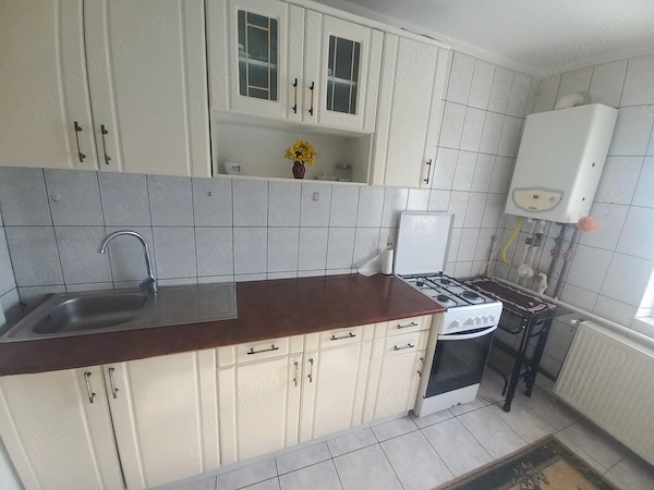 Inchiriez apartament cu 3 camere decomandat în Zorilor — fotografia 3