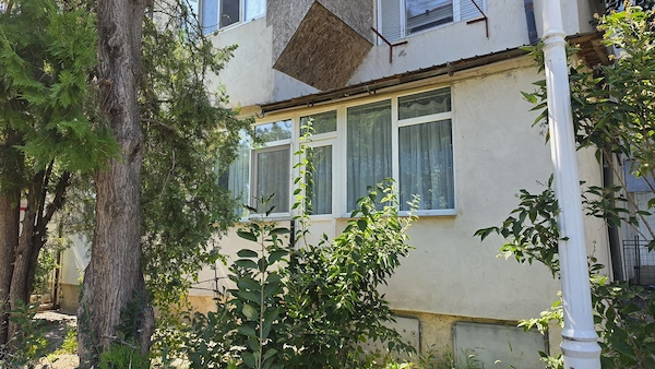 Vand schimb apartament 2 camere, parter - Micro 21 — fotografia 1