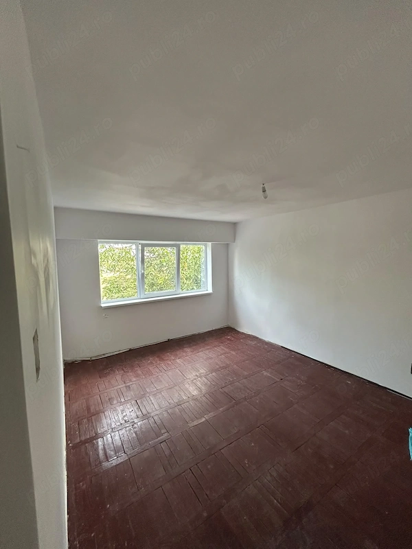 Apartament 3 camere Medgidia zona VS-uri — fotografia 3