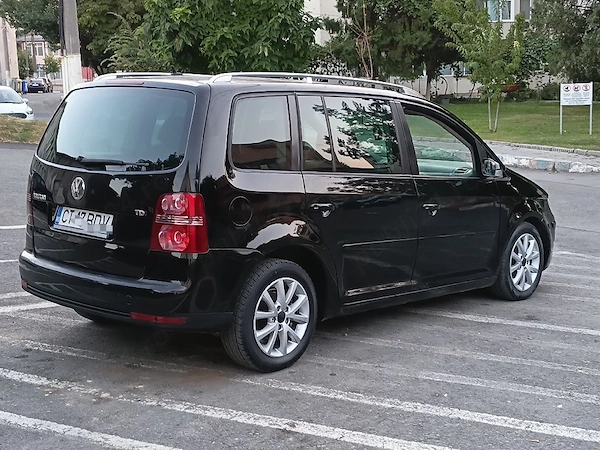 VOLKSWAGEN Touran 2007 — imagine 3