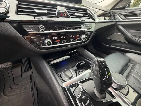 BMW 5 Series 2018 — imagine 12