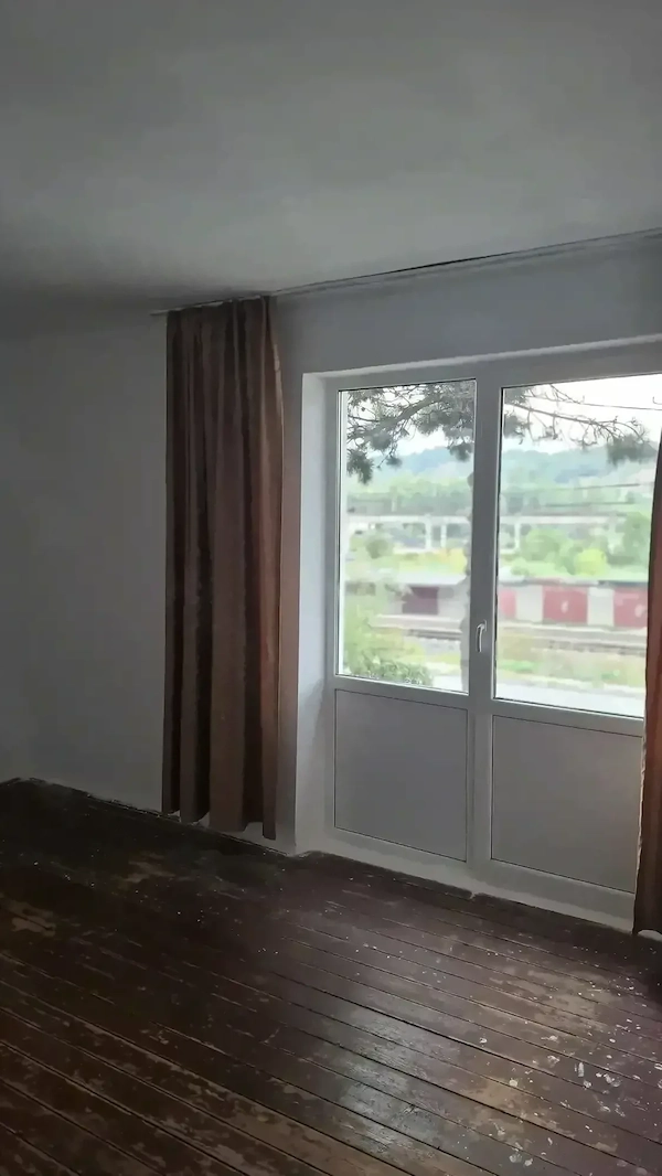 Apartament 2 camere decomandate - str.Unirii, Petroșani — fotografia 3