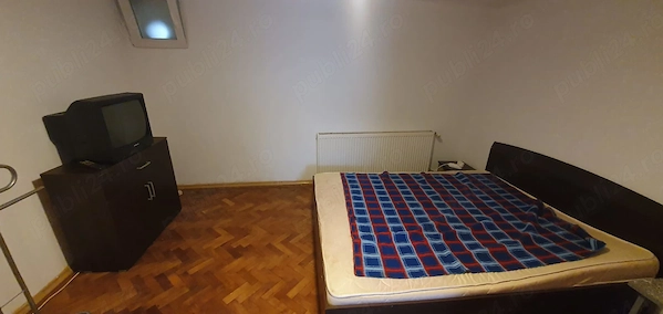 Inchiriez apartament 1 camera zona Farmec — fotografia 3