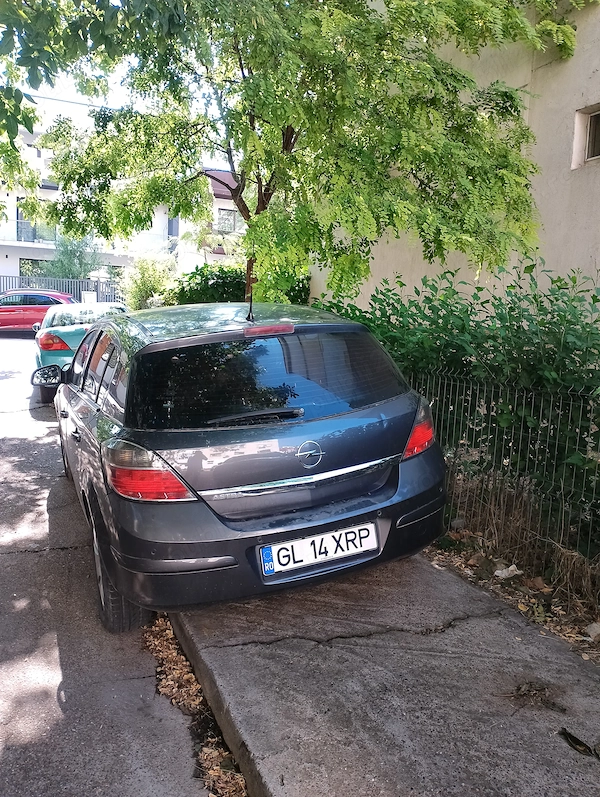 OPEL Astra 2011 — imagine 7