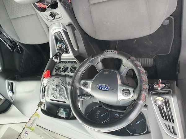 FORD Focus 2014 — imagine 6