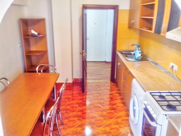 Apartament 3 camere Privighetorii et.1 — fotografia 1