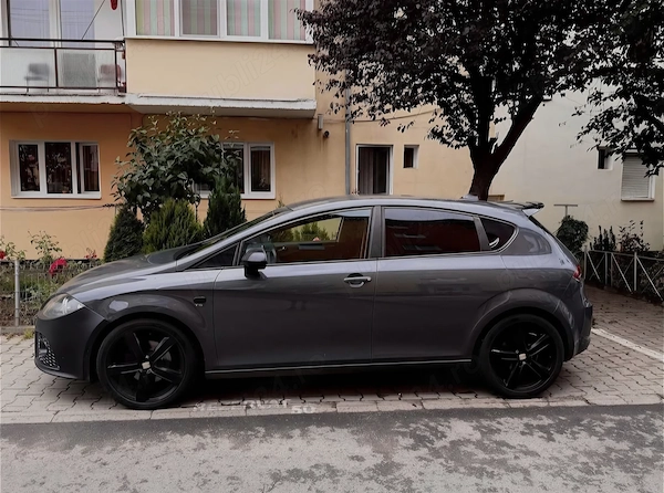 SEAT Leon 2010 — imagine 2
