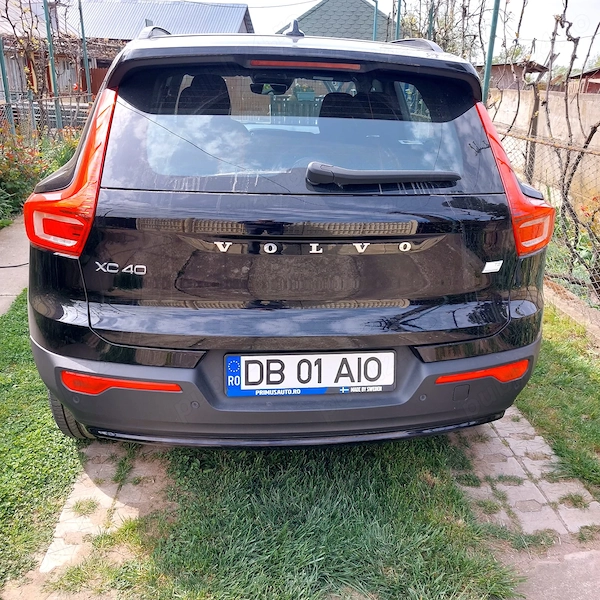 VOLVO XC40 2022 — imagine 3