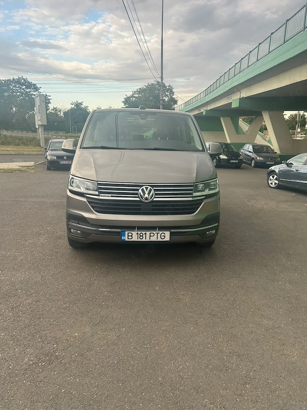 VOLKSWAGEN Multivan