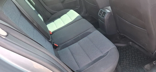 VOLKSWAGEN Golf 2012 — imagine 5