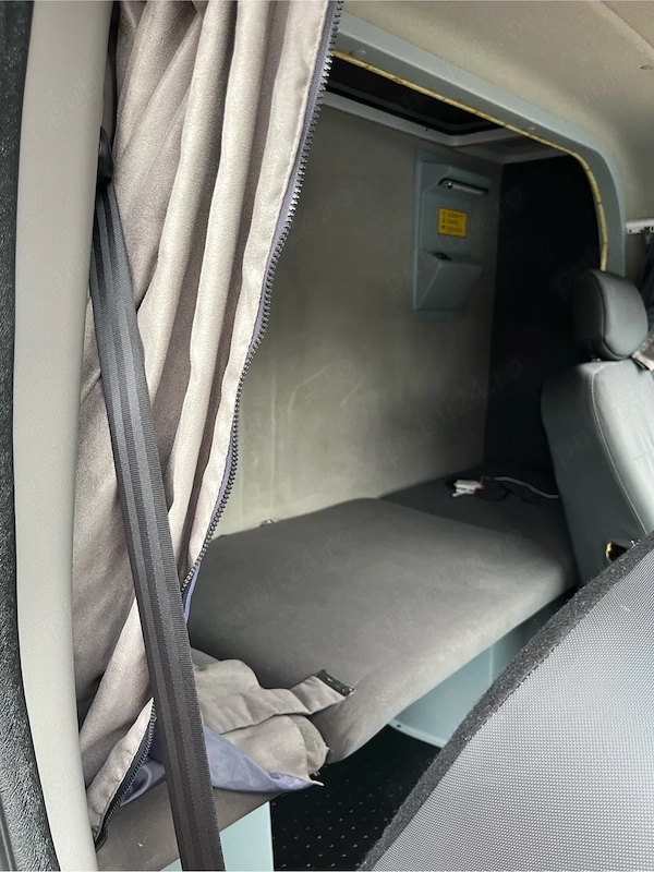 RENAULT Trafic 2018 — imagine 3
