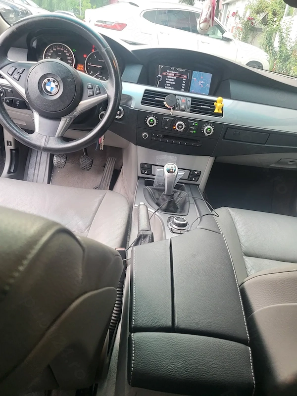 BMW 5 Series 2009 — imagine 6