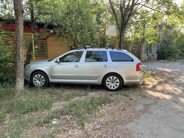 SKODA Octavia 2010 — imagine 2