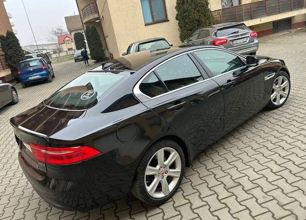 JAGUAR XE 2018 — imagine 3
