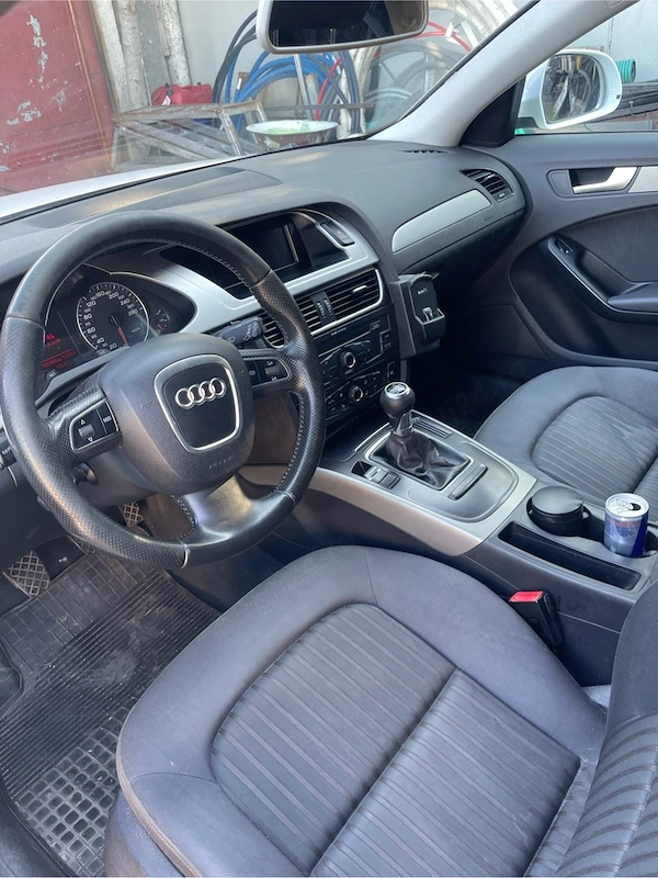 AUDI A4 2009 — imagine 2