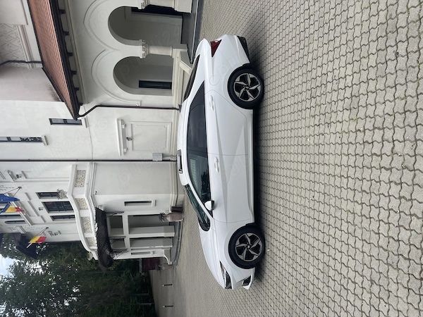 HYUNDAI Elantra 2023 — imagine 2