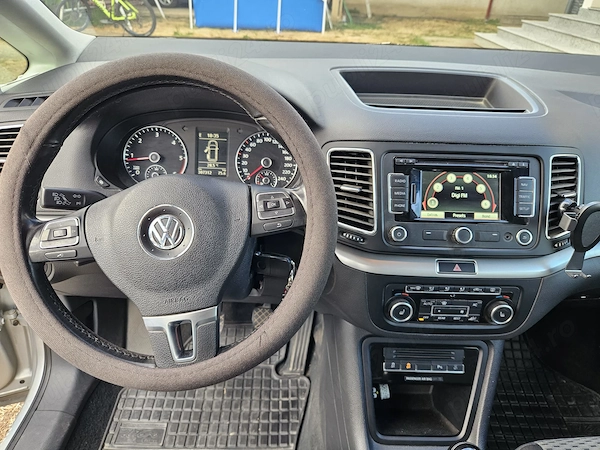 VOLKSWAGEN Sharan 2012 — imagine 10