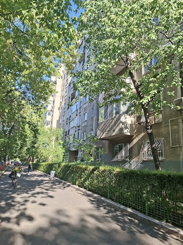 Apartament 3 camere decomandat | Bd. Gheorghe Șincai nr. 14 | Etaj 2 | Loc de parcare | 209.000 — fotografia 1