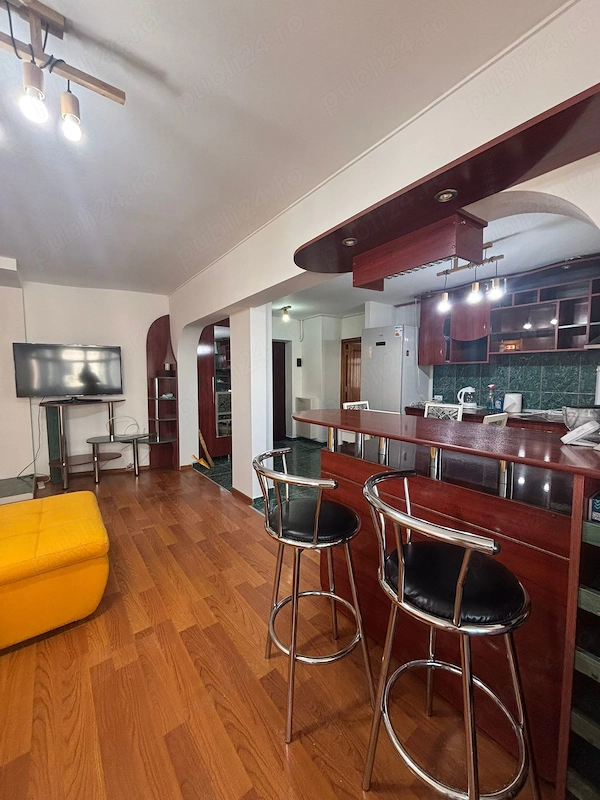 Apartament 3 camere Păcurari, centrală, CT, AC, loc de parcare — fotografia 3