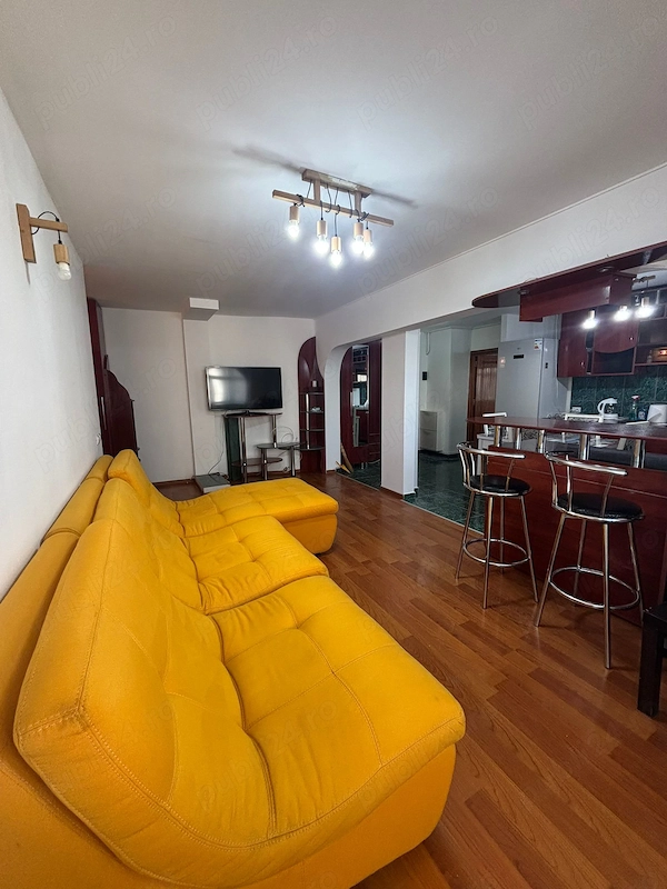Apartament 3 camere Păcurari, centrală, CT, AC, loc de parcare — fotografia 1