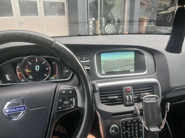 VOLVO V40 2015 — imagine 5