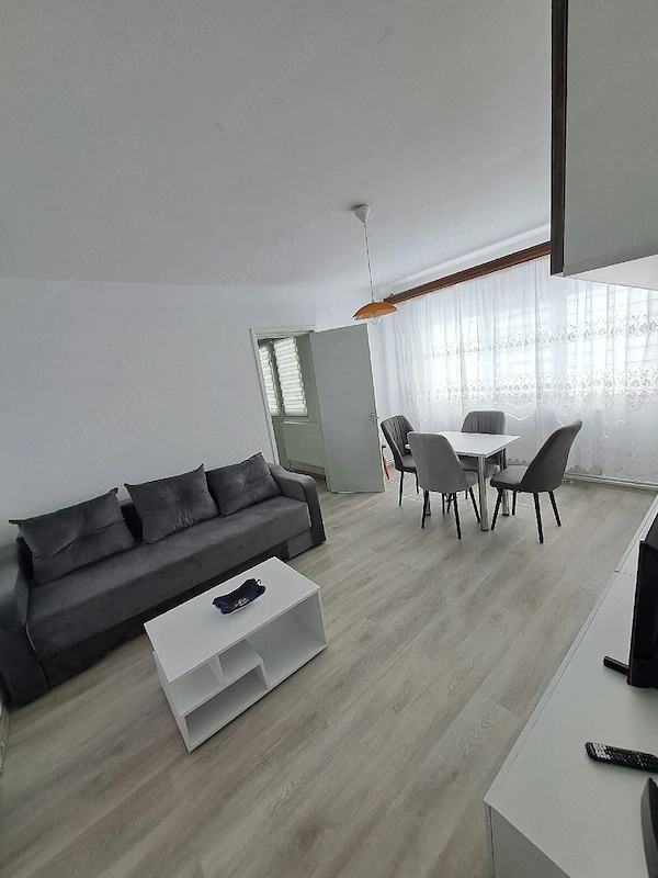 Ofer spre inchiriere apartament 2 camere Alexandria ultracentral — fotografia 3