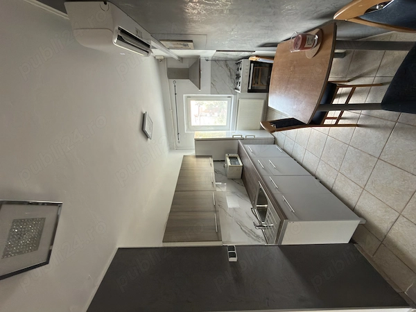 Apartament de inchiriat 70MP 2Balcoane,3Camere — fotografia 1