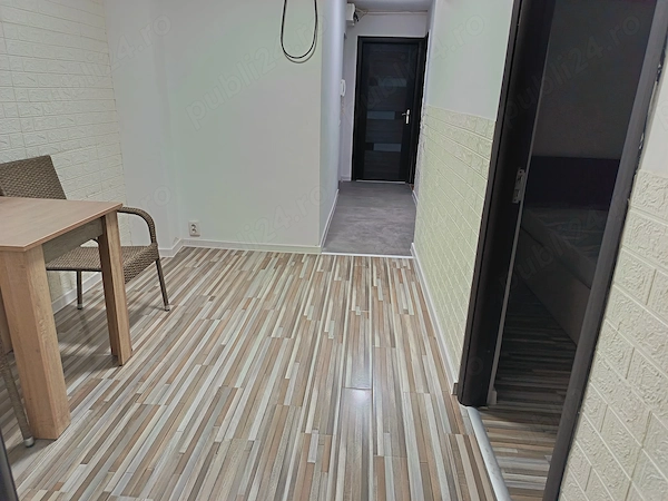 Vând ap 3 camere — fotografia 1