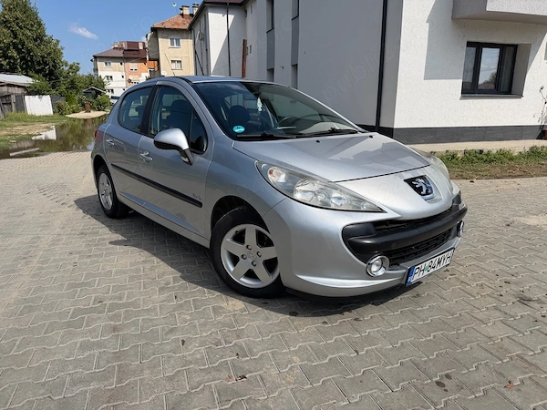 Peugeut 207 1.4 95cp benzina an2009