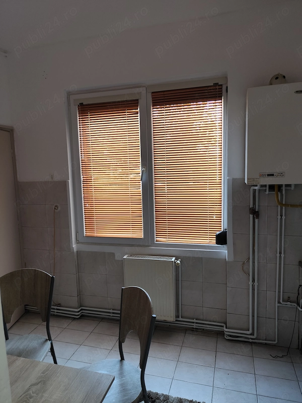 Inchiriez apartament 2 camere, zona p-ța Tractorul, Brașov — fotografia 2